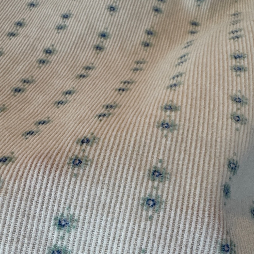 Bass Cream Button Down Shirt with Blue Pattern - Picture 5 of 6